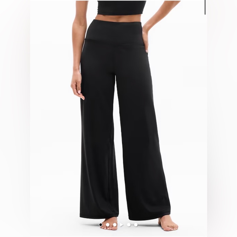 NWT Athleta Elation high rise Wide-Leg Black Leggings for Yoga and Fitness MT - Picture 2 of 11